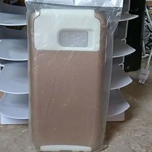 Nwt:Gold super beautiful phone case Samsung S7